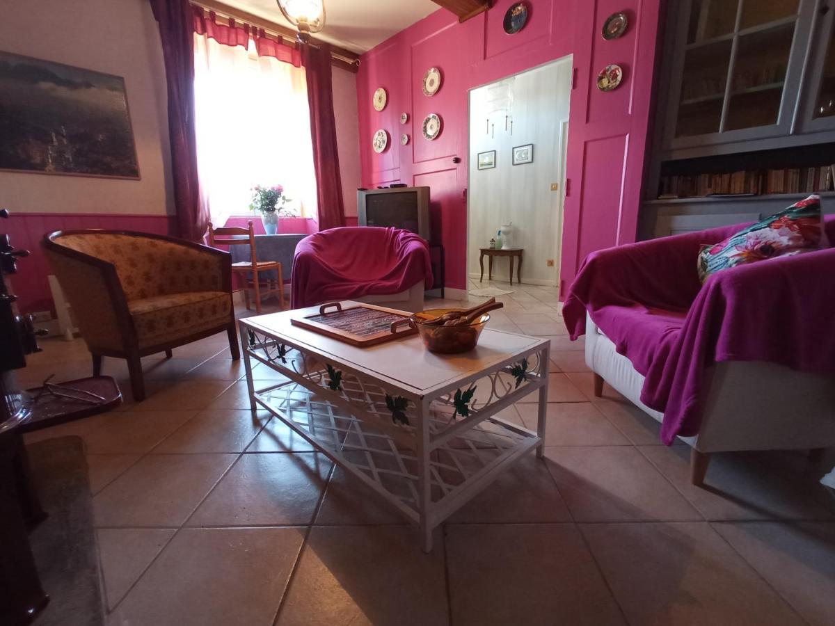 Les Deux Licornes Villa Anchenoncourt-et-Chazel Exteriör bild