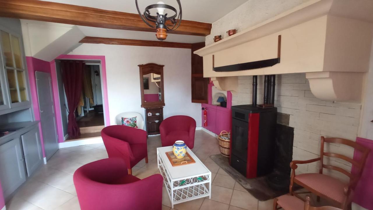 Les Deux Licornes Villa Anchenoncourt-et-Chazel Exteriör bild